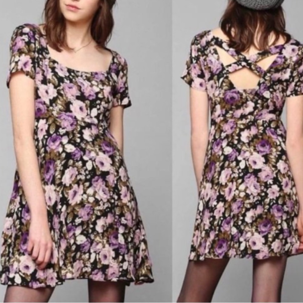 Kimchi Blue by Urban Outfitters criss-cross strap y2k mini-dress - small